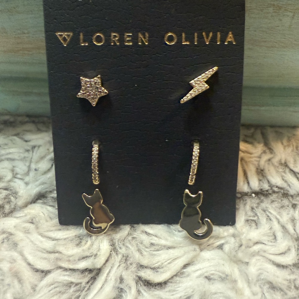 NWT Loren Olivia Kitty Cat Star and Lightning Earring in Gold Tone